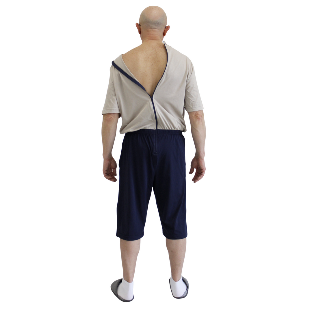 Alltagstauglicher Pflegeoverall in Freizeitanzug-Optik | Unisex | mit Reißverschluss am Rücken - 9023 MC PC