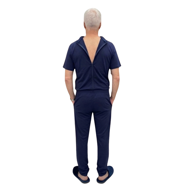 Herren Sommer-Pflegeoverall kurz für Senioren mit Reißverschluss am Rücken | Wasserabweisend | Alzheimer Kleidung | Ferrucci Comfort - 9026 MC PL